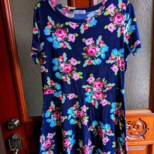 Women's Floral tshirt dress